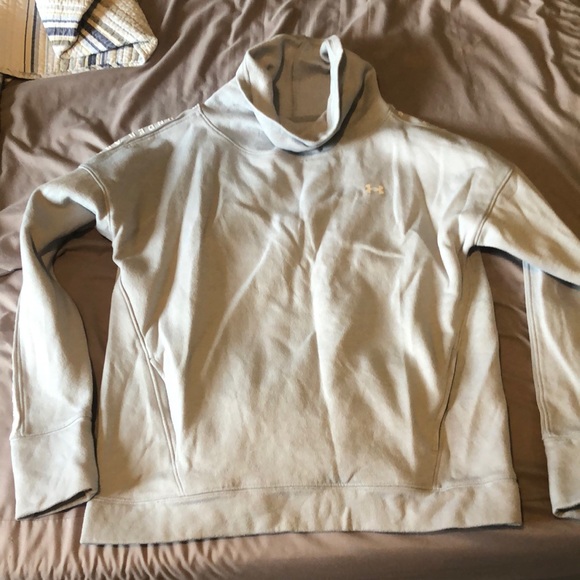 Under armour sweater - Picture 1 of 3